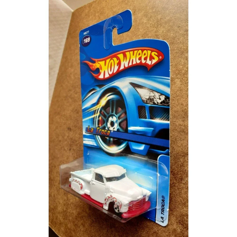 VTG 2005 Hot Wheels LA TROCA White #169 MAINLINE Lowrider Truck 1:64 #H9077 5SP